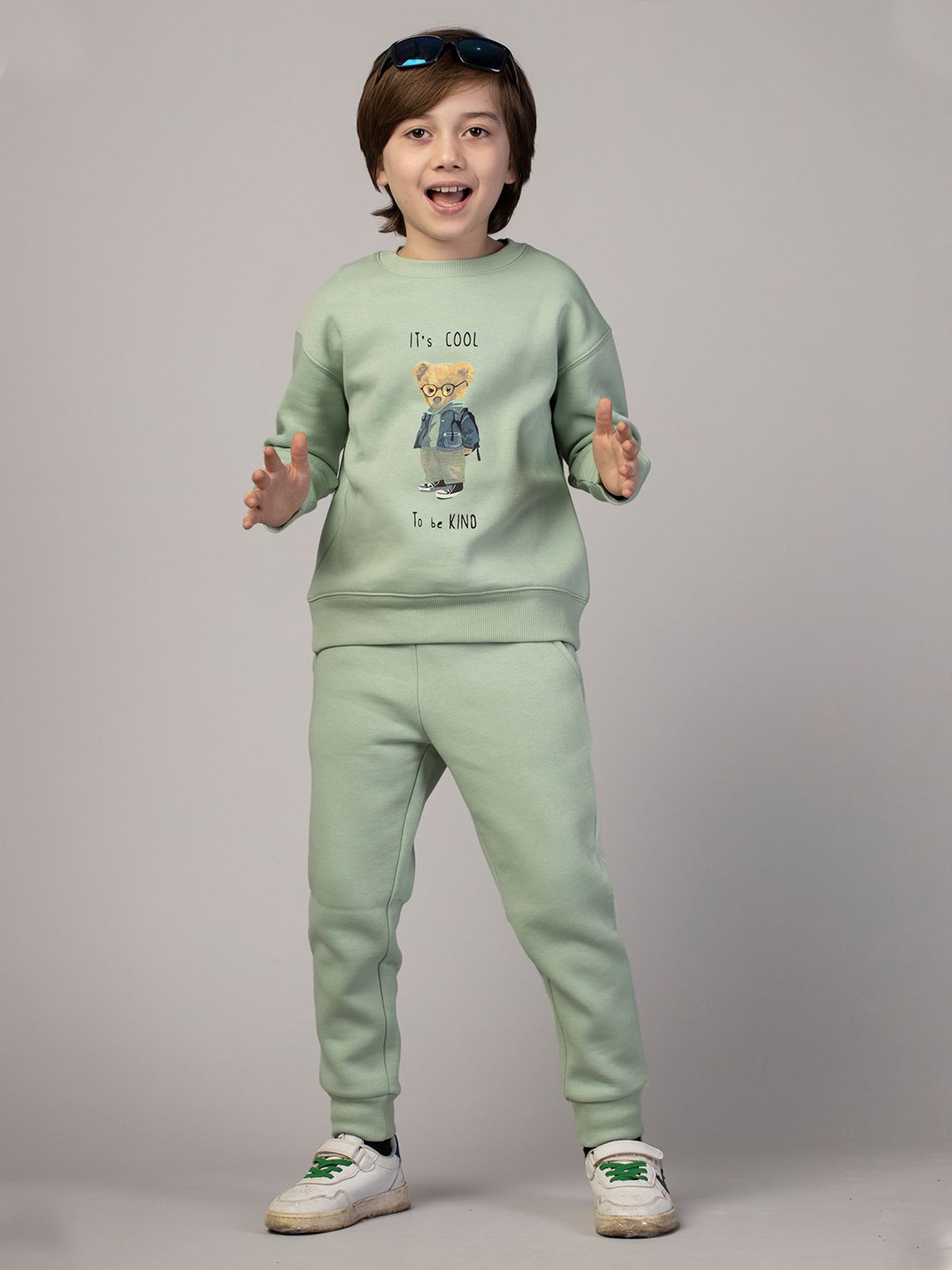 

Nimble Boys Printed Round Neck Long Sleeves Sweatshirt With Jogger, Sea green