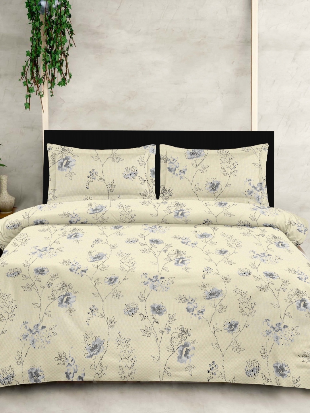 

Ariana Yellow & Grey Floral Printed 210 TC Cotton King Bedsheet Set 2.70 m x 2.70 m