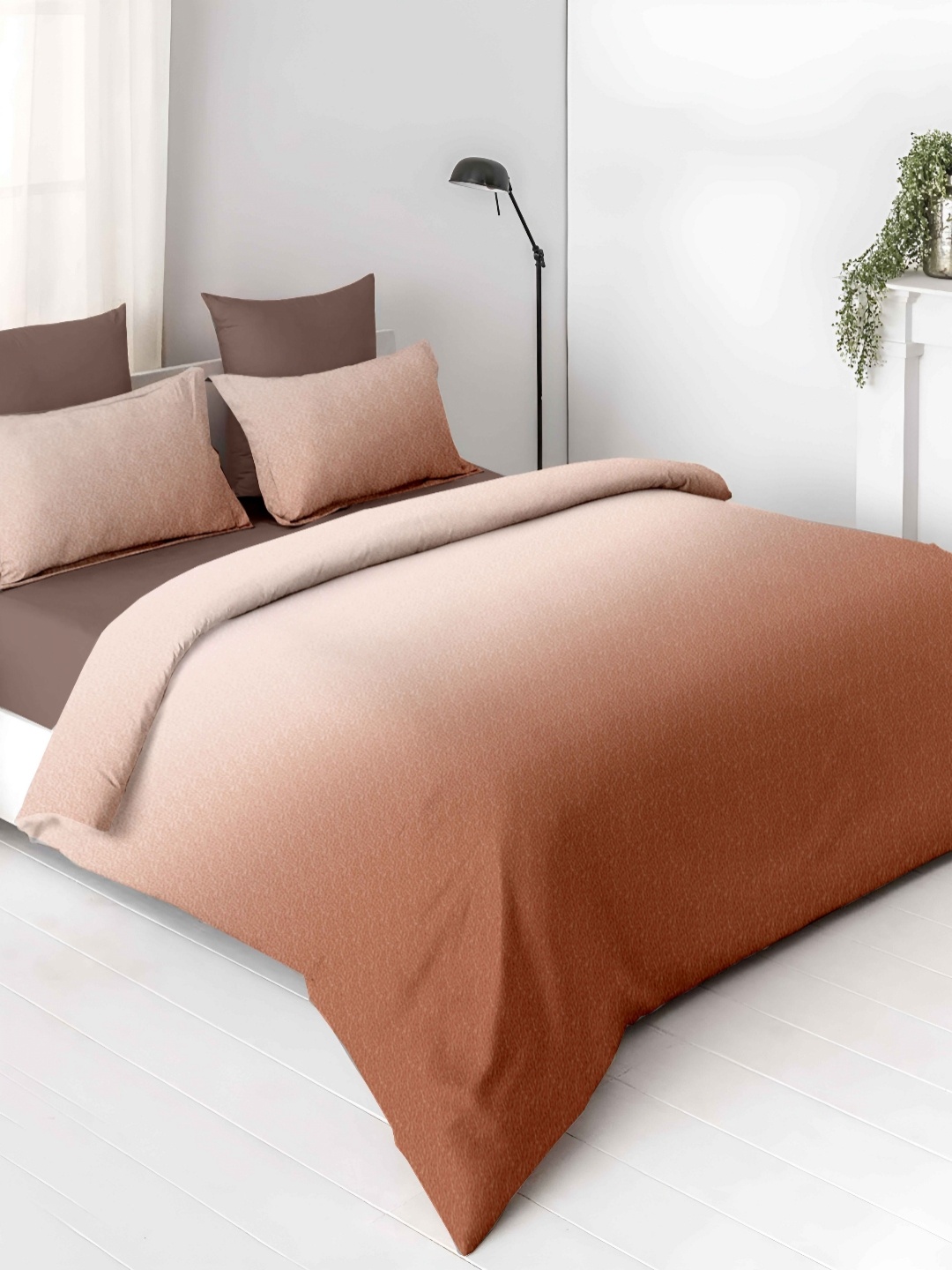 

Ariana Peach-Coloured & White 210 TC Cotton King Bedsheet Set 2.70 m x 2.70 m