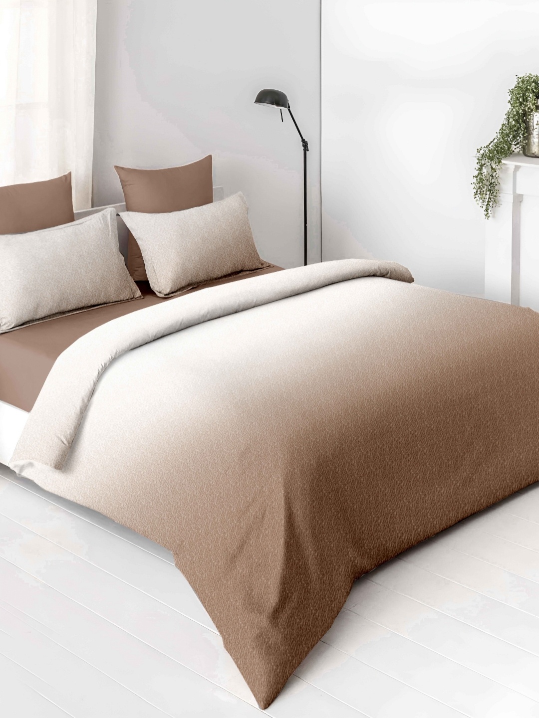 

Ariana Beige & White 210 TC Cotton King Bedsheet Set 2.70 m x 2.70 m