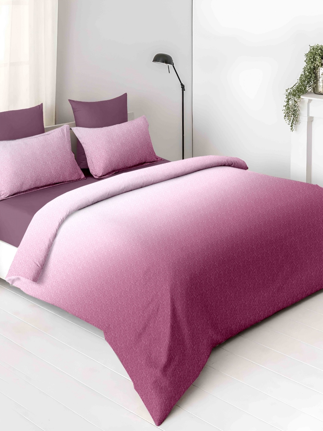 

Ariana Pink & White 210 TC Cotton King Bedsheet Set 2.70 m x 2.70 m