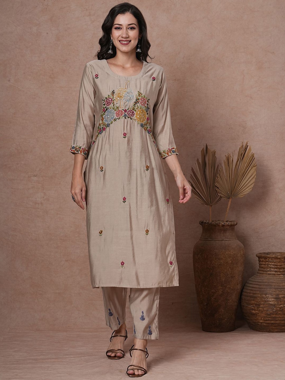 

FASHOR Taupe Floral Embroidered Round Neck Thread Work Straight Kurta With Trousers