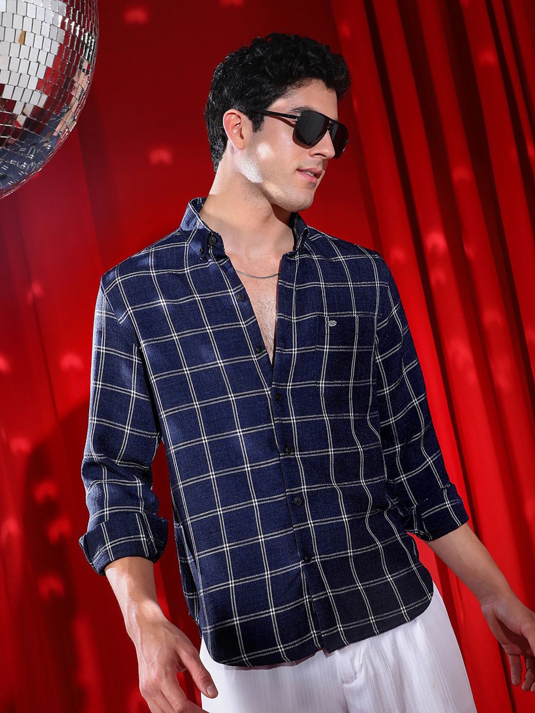 

Campus Sutra Men Comfort Fit Button-Down Collar Windowpane Checked Casual Shirt, Blue