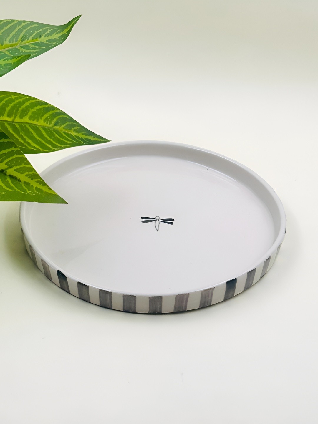 

Lupaava White and Grey Printed Ceramic Dishwasher Safe Plate