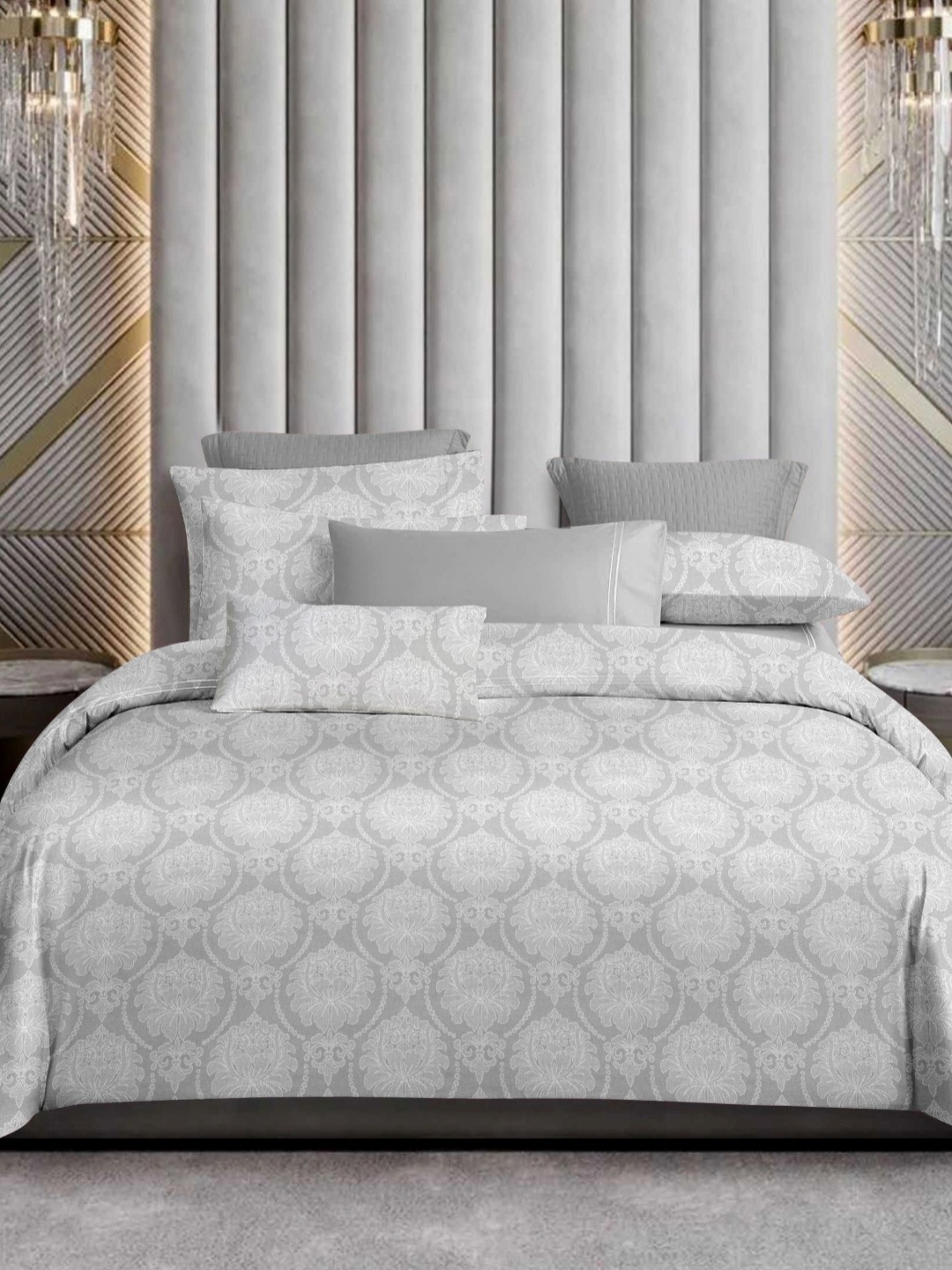 

Ariana Grey & White Printed Cotton 400 TC King Bedsheet Set 2.70 m x 2.70 m