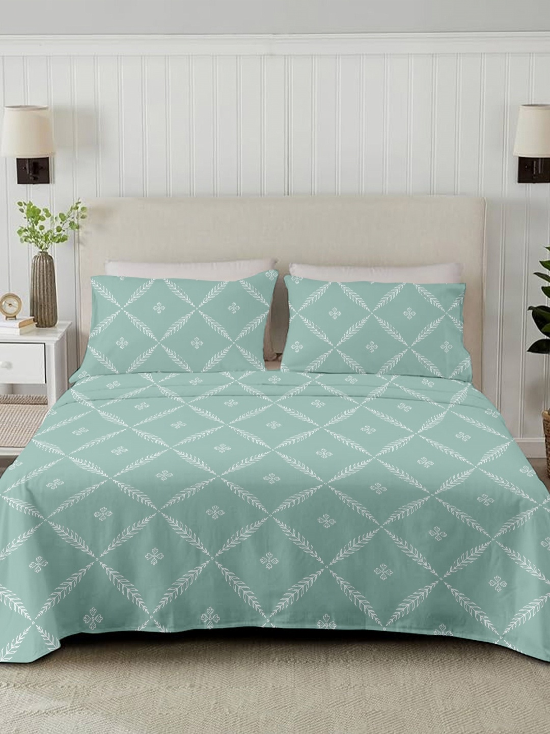 

Ariana Turquoise Blue Floral Printed Cotton 210 TC King Bedsheet Set 2.70 m x 2.25 m