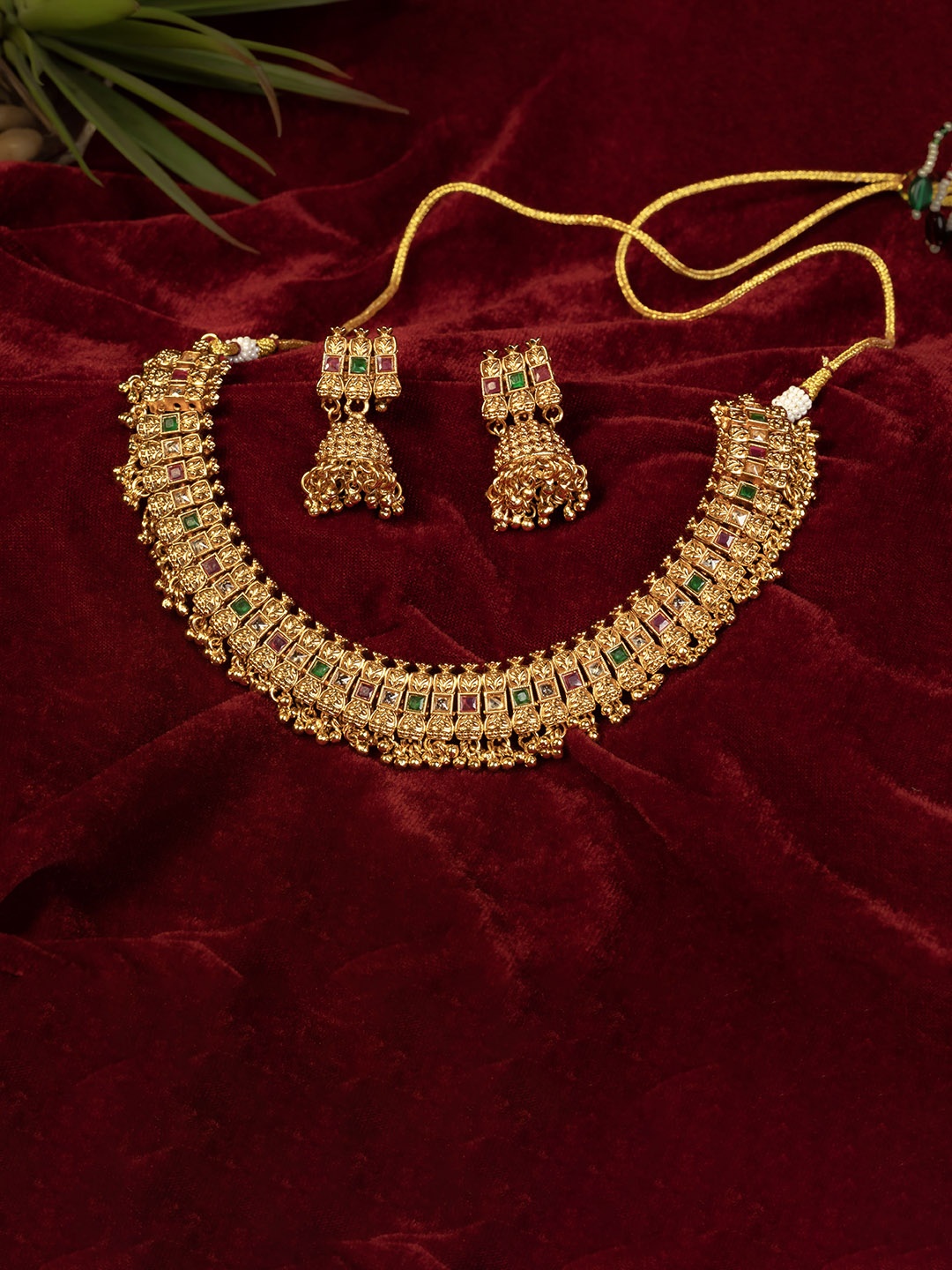 

GOLD CASH Women 22k Gold Plated Stone Studded & Beaded Jewellery Set