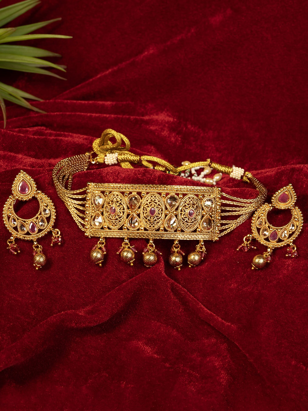 

GOLD CASH Gold-Plated Stone-Studded Temple Jewellery Set