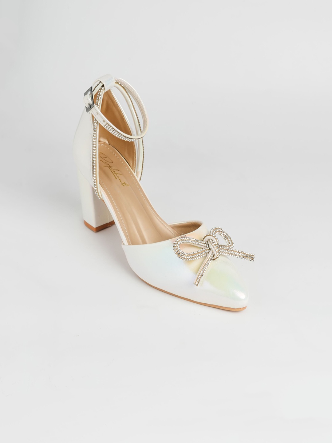 

PURPLEHUNT Women Embellished Bow Sandals, White
