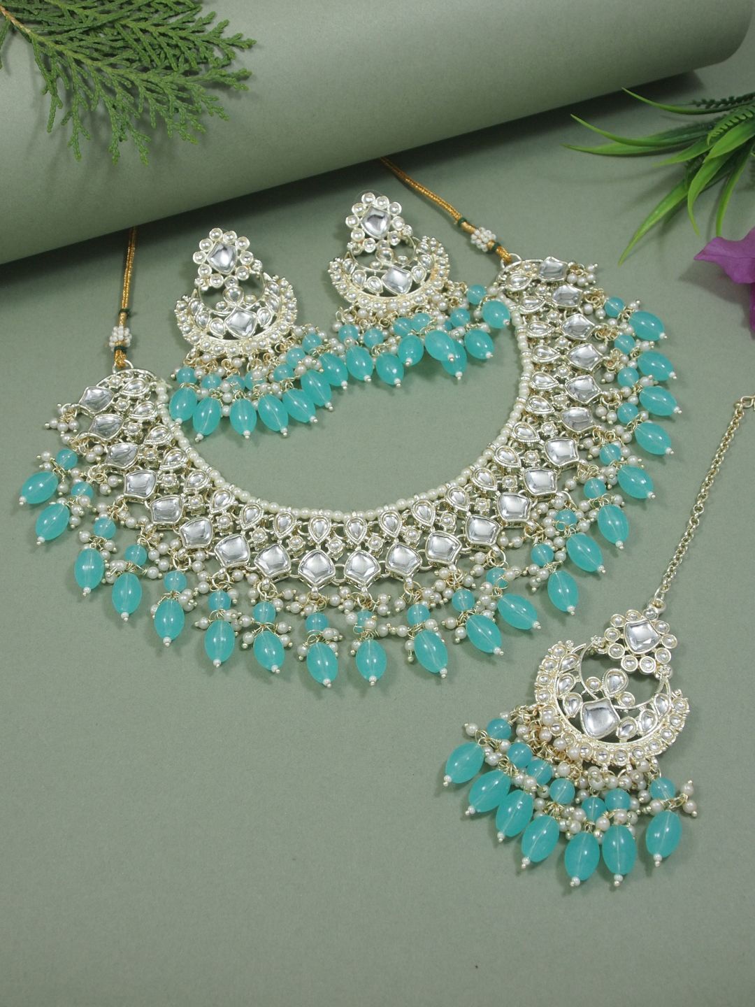 

I Jewels Gold-Plated Artificial Stones and Beads Studded & Beaded Jewellery Set