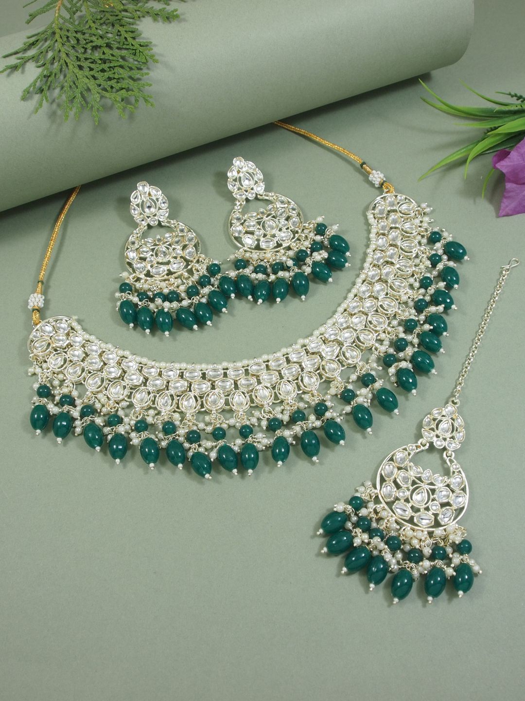 

I Jewels Gold-Plated Artificial Stones and Beads Studded & Beaded Jewellery Set