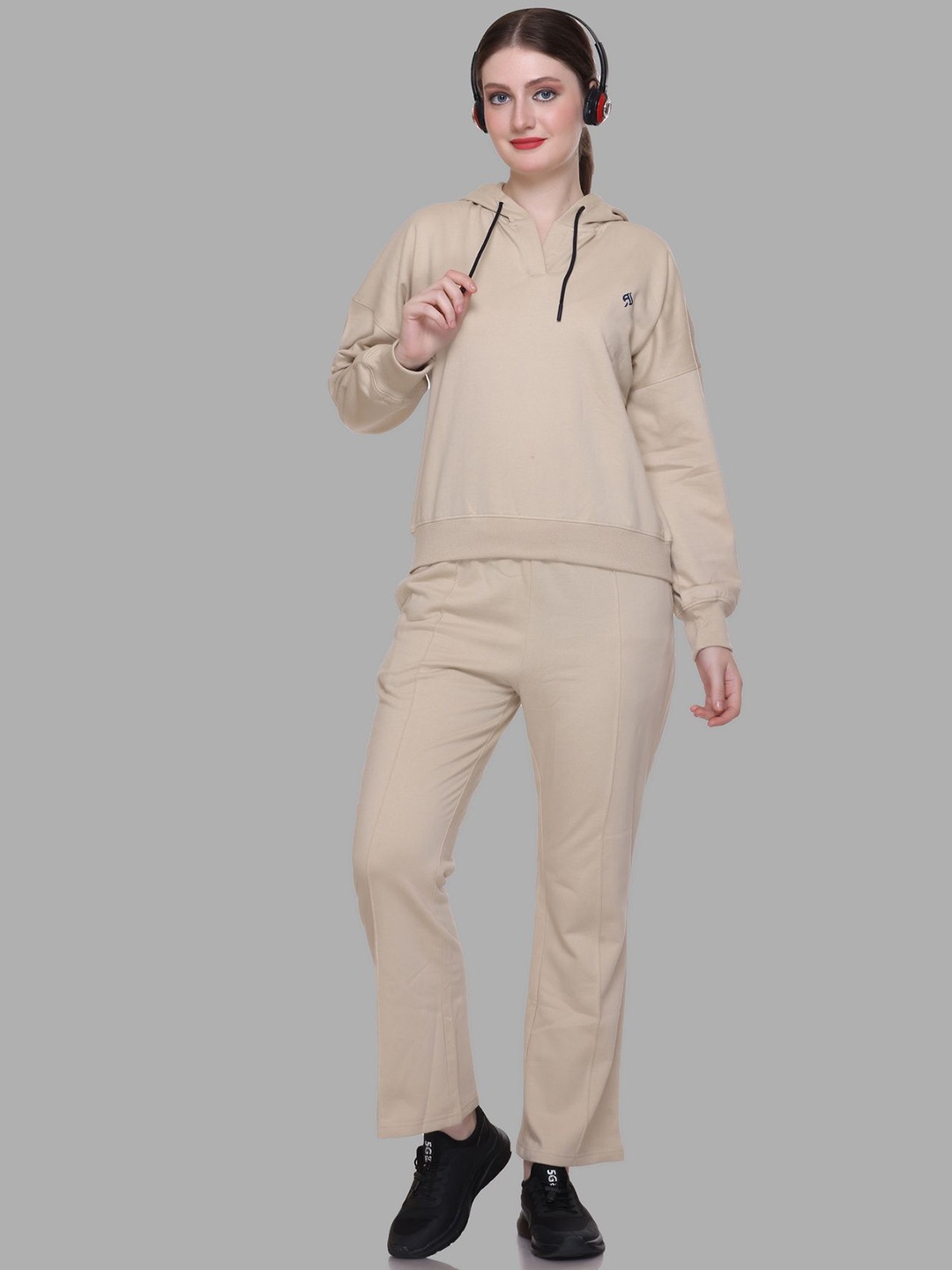 

BAESD Women Hood Mid-Rise Fleece Tracksuit, Beige