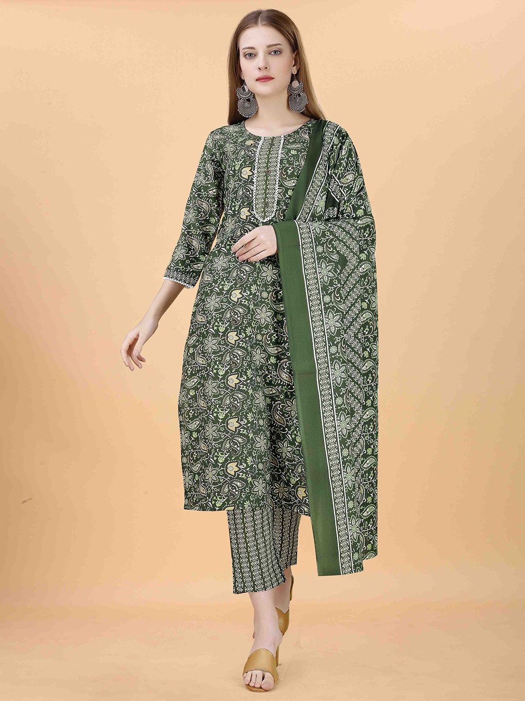 

Anouk Green Floral Printed Straight Kurta With Trousers And Dupatta