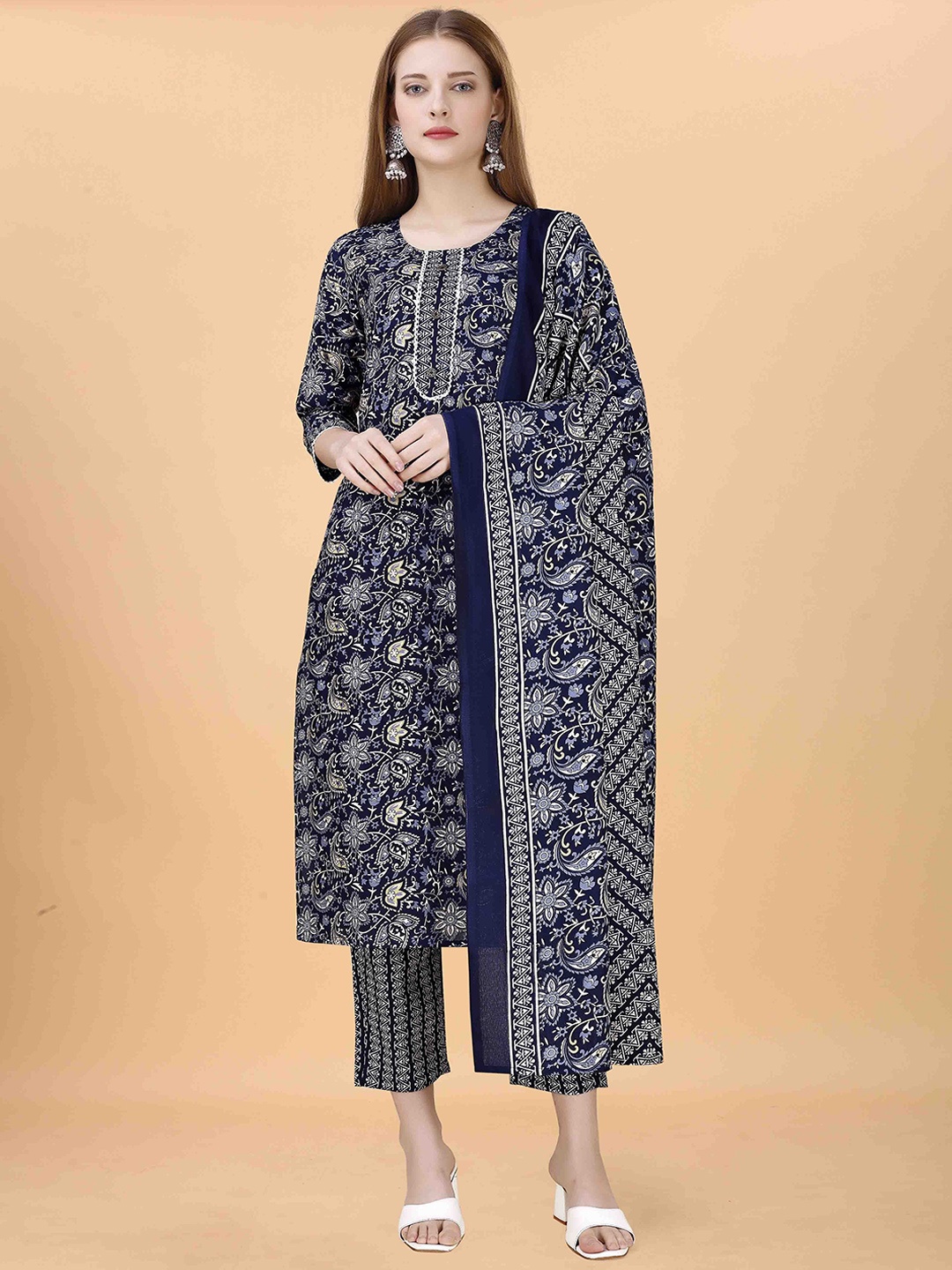 

Anouk Blue Floral Printed Straight Kurta With Trousers And Dupatta, Navy blue