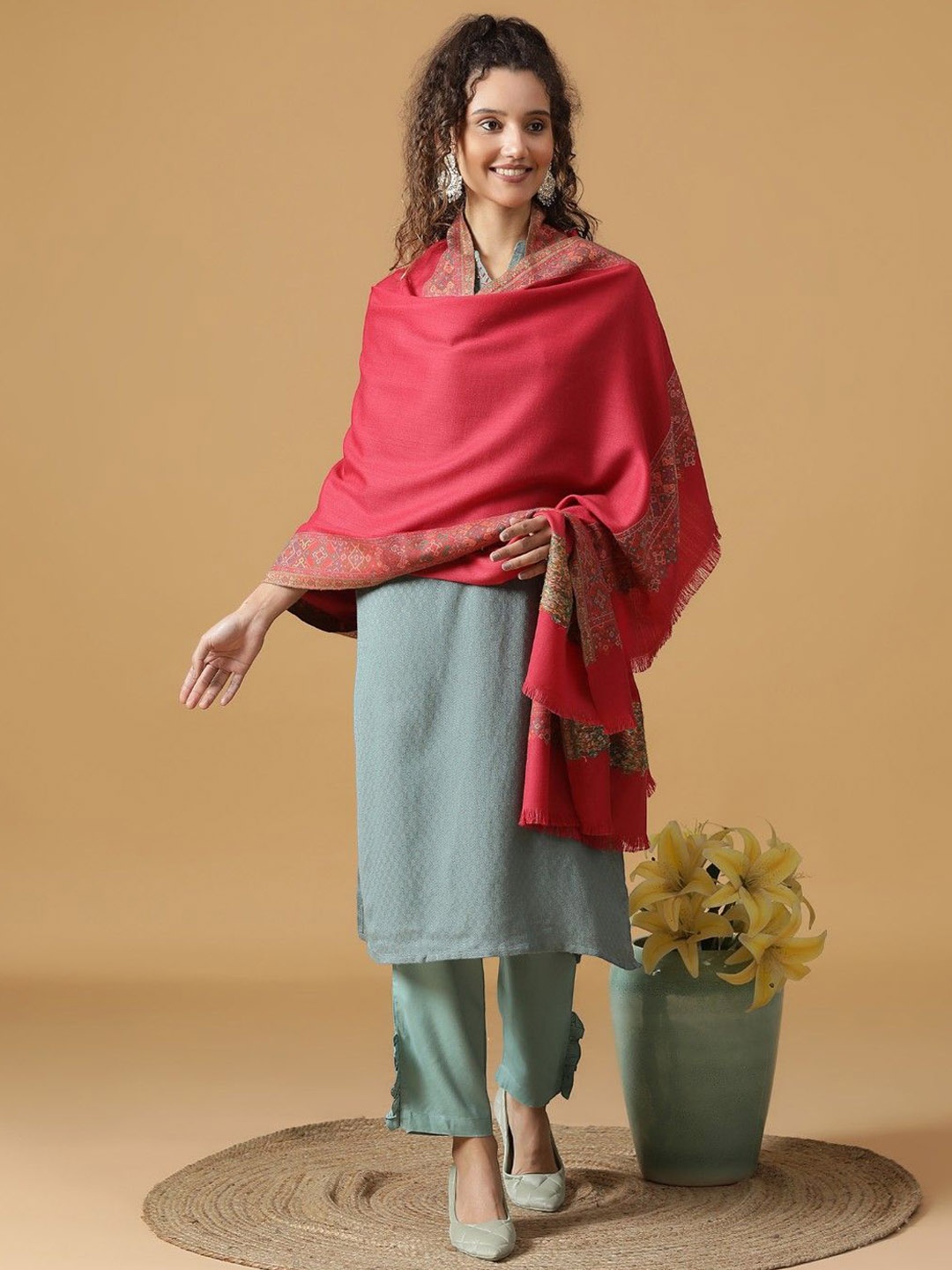 

Tiara Floral Woven Design Timeless Artistry Charm and Kani Shawl, Peach