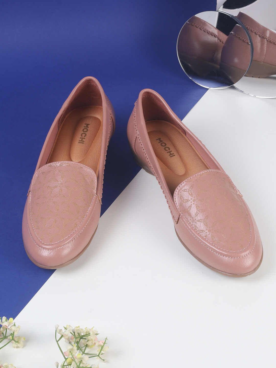 

Mochi Women Printed Ballerinas, Pink