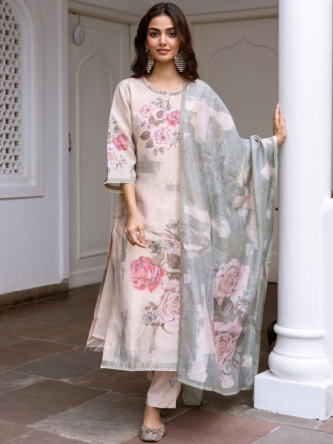 

Ishin Floral Printed Round Neck Straight Kurta with Trousers & Dupatta, Cream