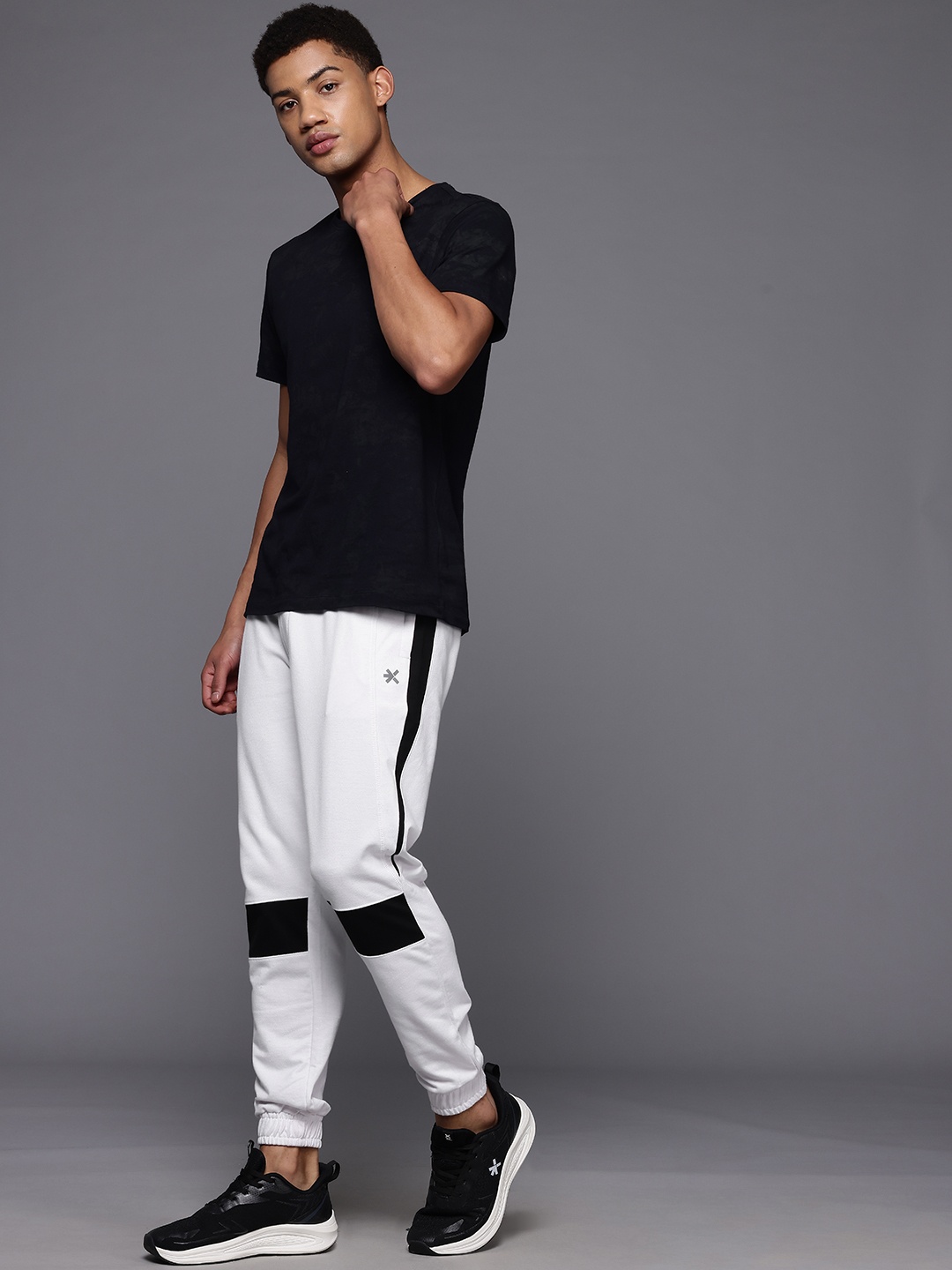 

HRX by Hrithik Roshan Men Printed Joggers, White