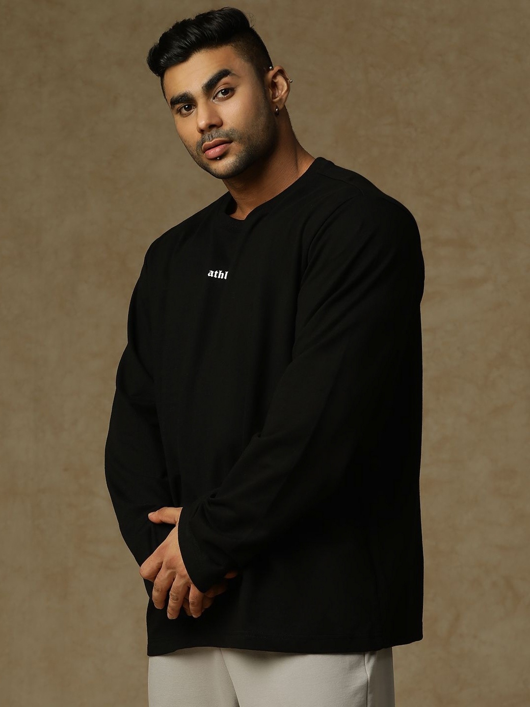 

ATHLISIS Men Solid Round Neck Cotton Oversized T-shirt, Black