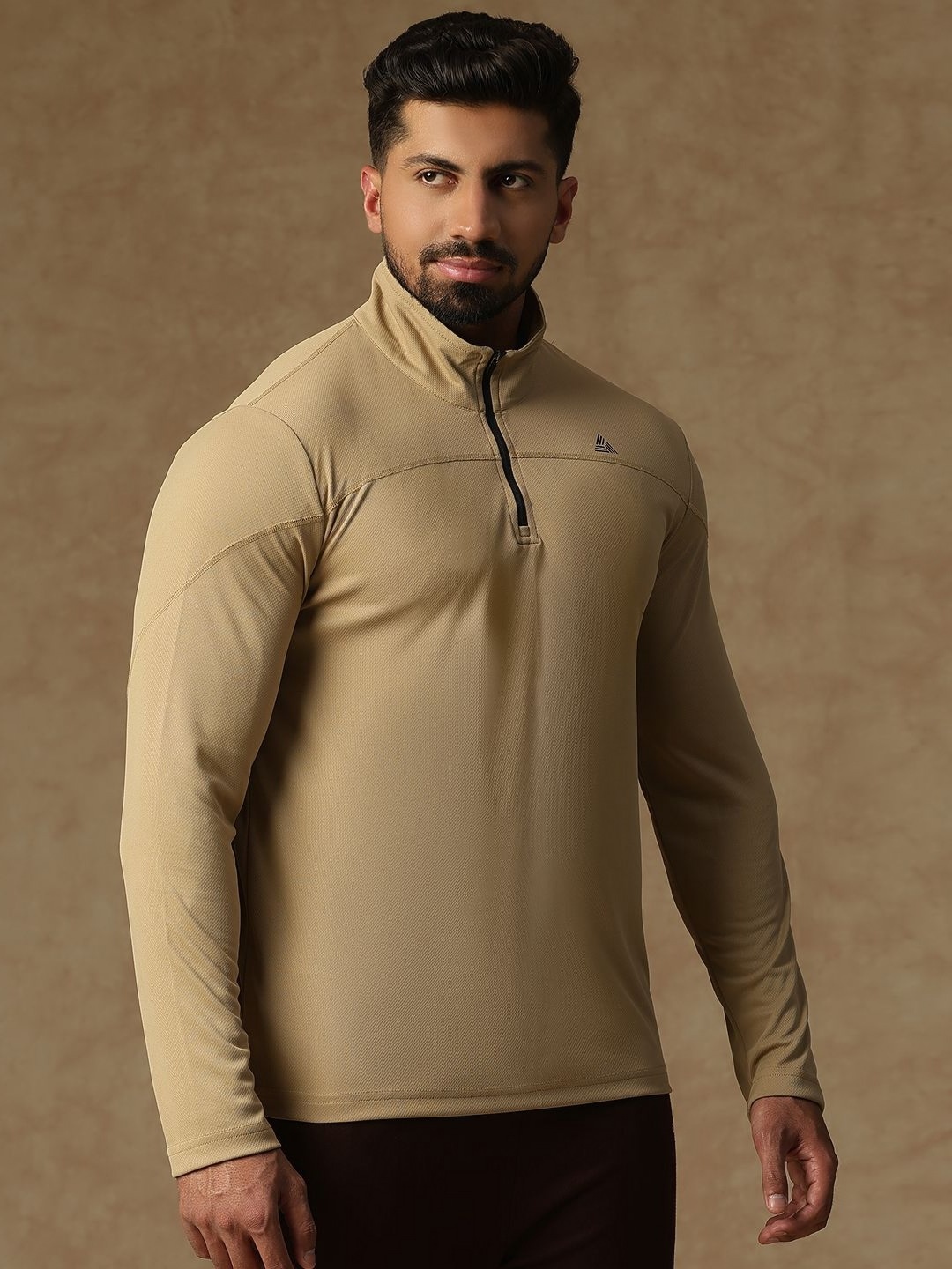

ATHLISIS Men Dri-FIT Solid High Neck T-shirt, Brown