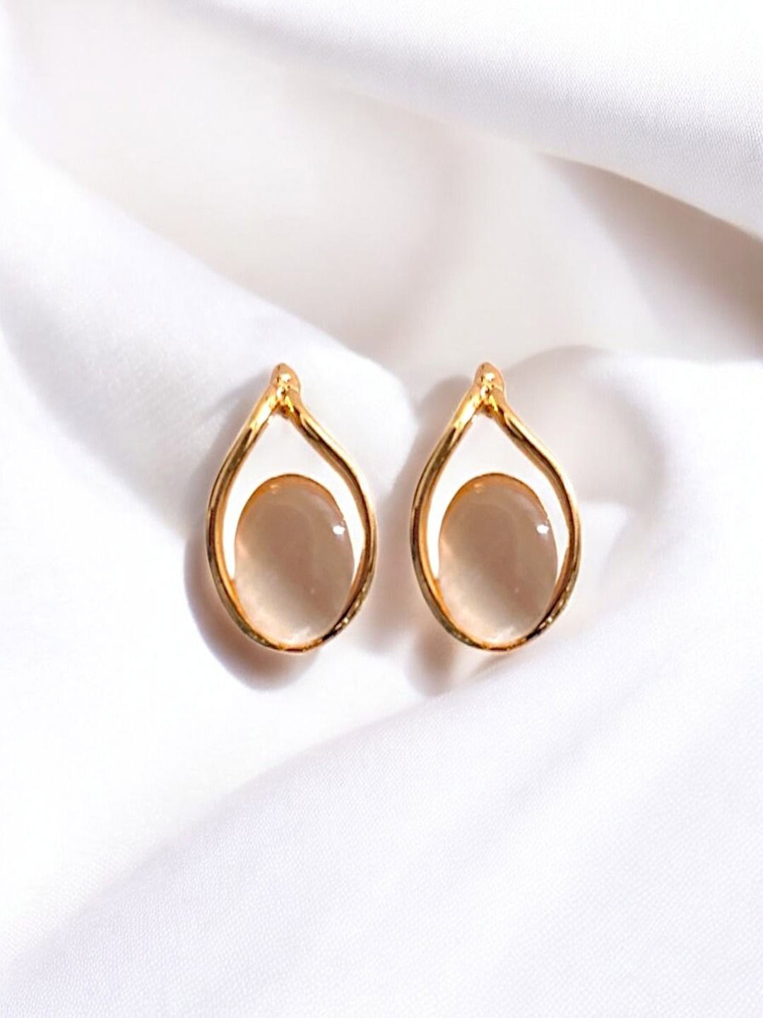 

AccessHer Gold-Plated Crystals Studded Teardrop Shaped Studs