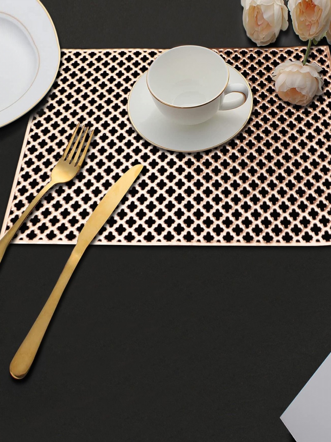 

LooMantha Rose Gold-Toned 2 Pieces Geometric Cutwork Rectangle Table Placemats