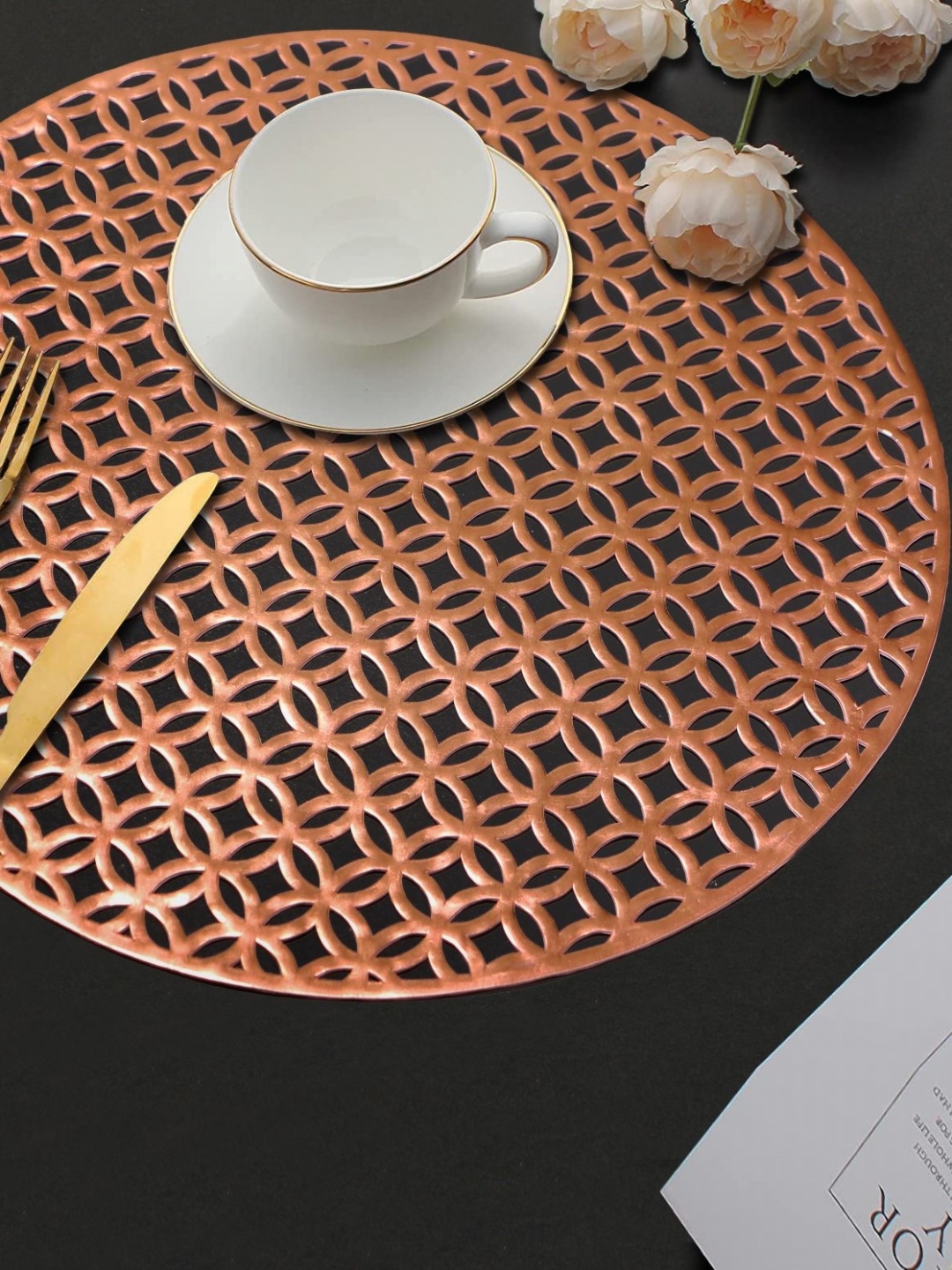 

LooMantha 2-Pcs Beige Textured Round Table Placemats