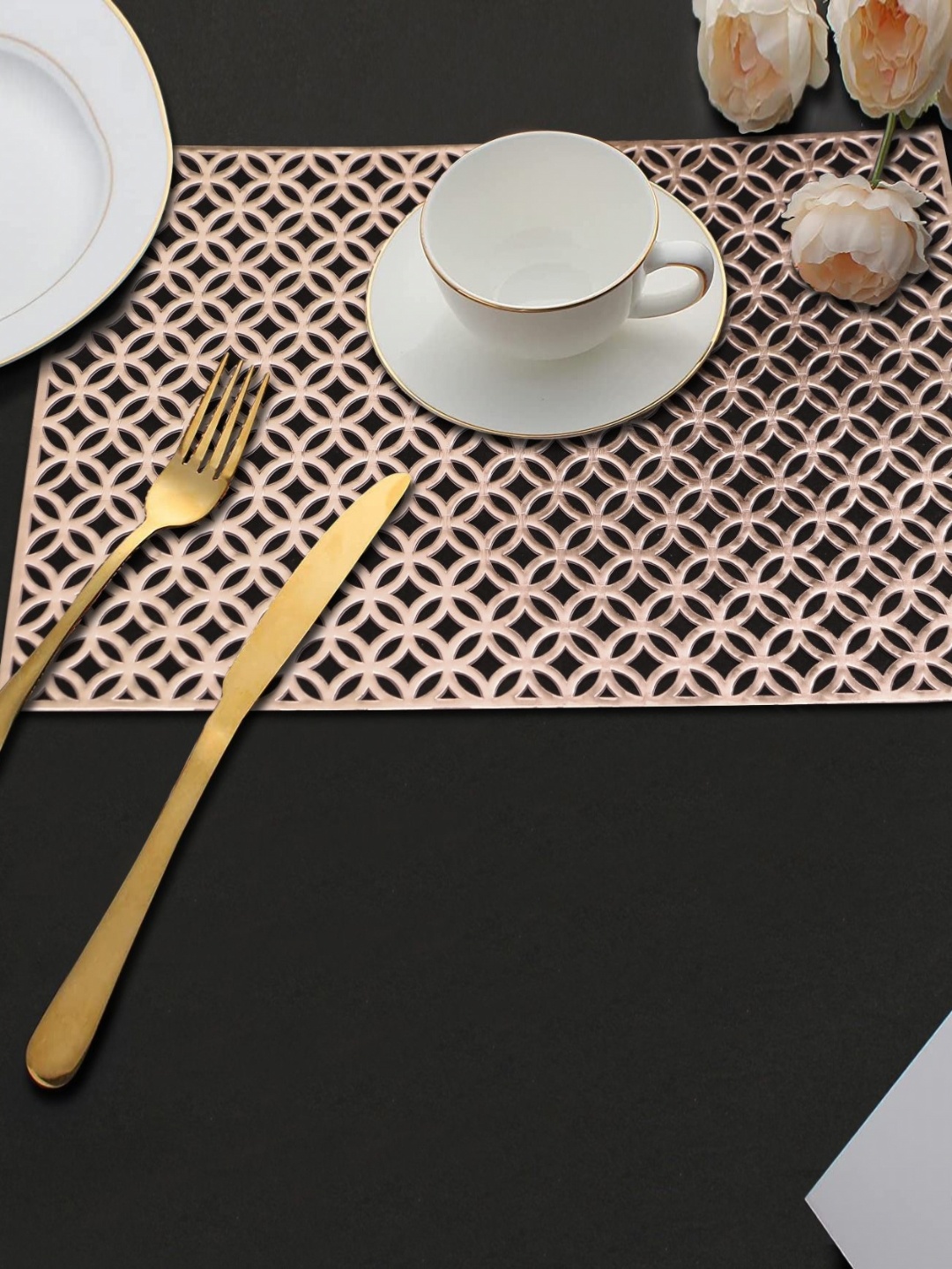 

LooMantha Gold-Toned 2 Pieces Floral Cutwork Rectangle Table Placemats