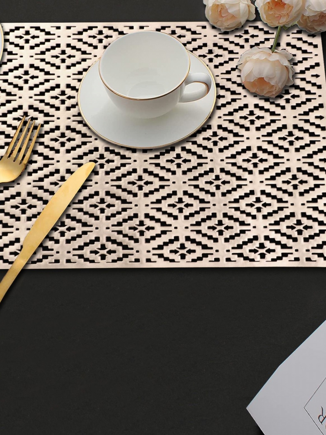 

LooMantha Gold-Toned 2 Pieces Geometric Cutwork Rectangle Table Placemats