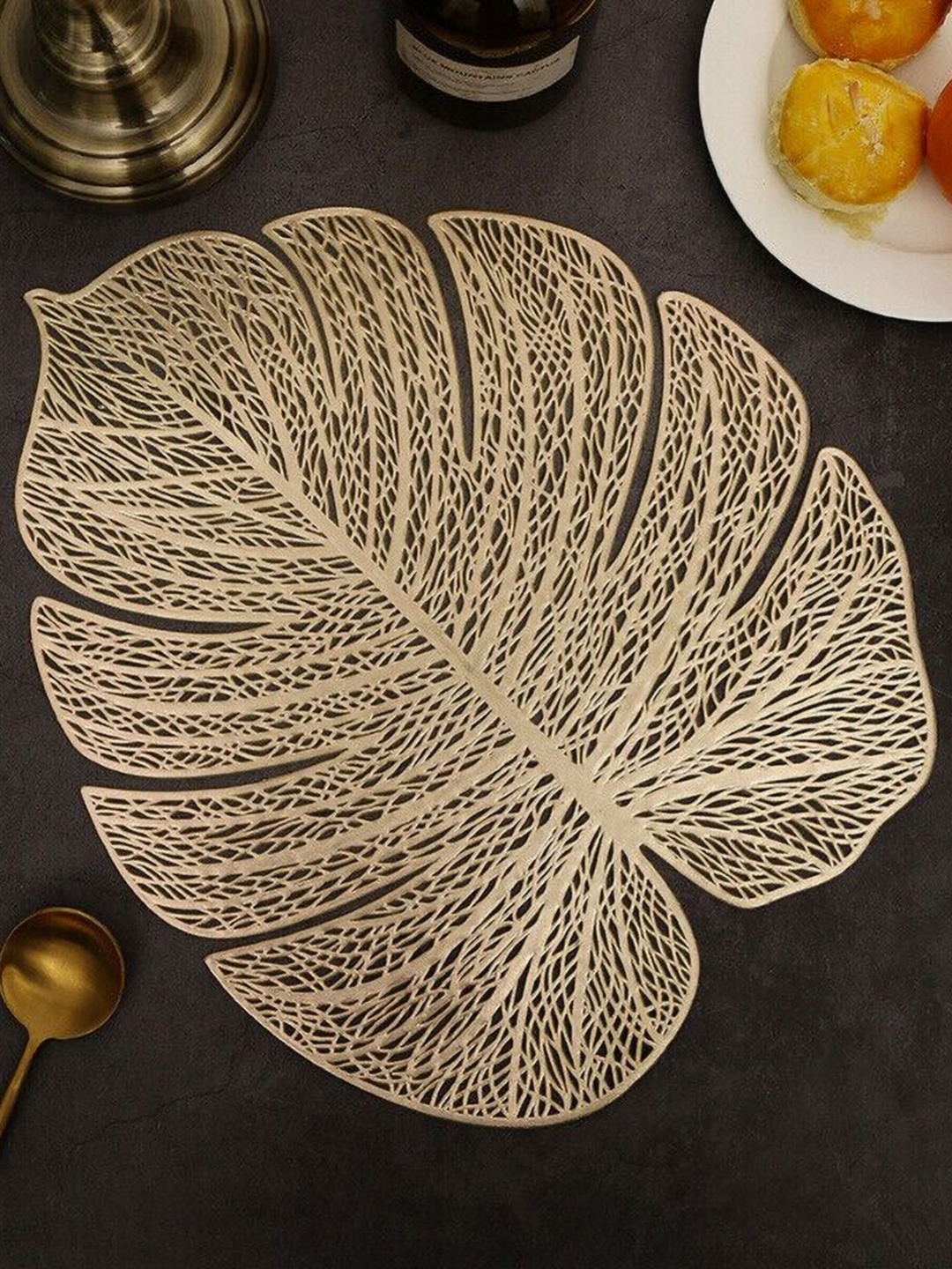 

LooMantha Gold-Toned 2 Pieces Mat Kamal Leaf Cutwork Table Placemats