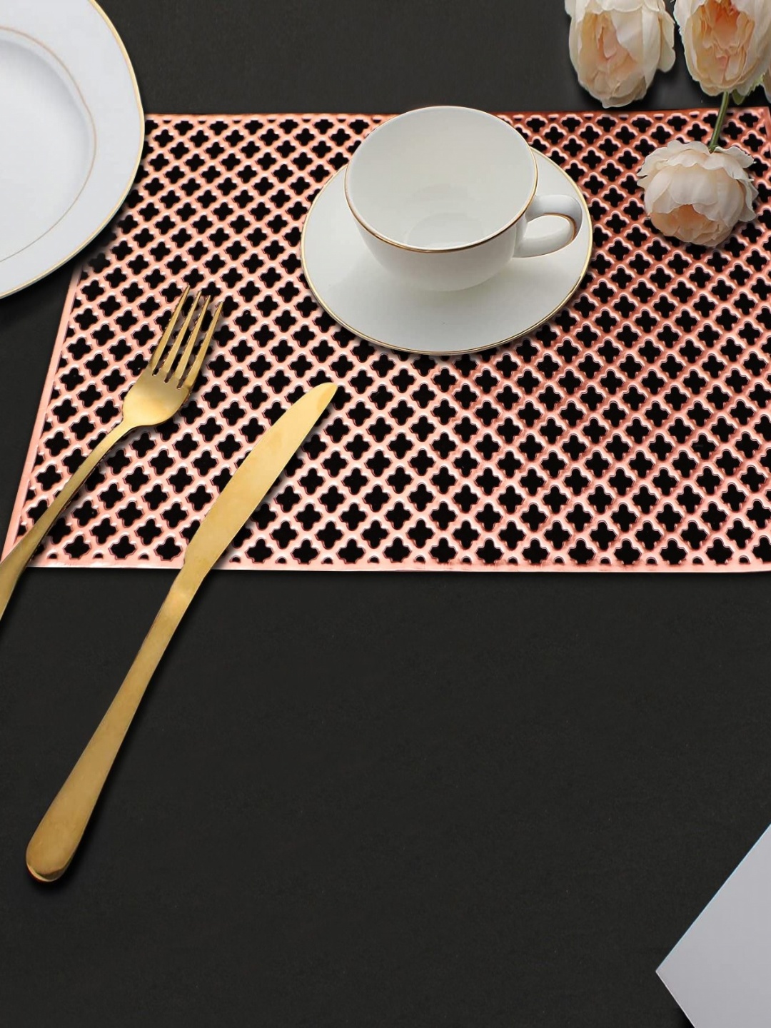 

LooMantha Copper-Toned 2 Pieces Geometric Textured Rectangle Table Placemats