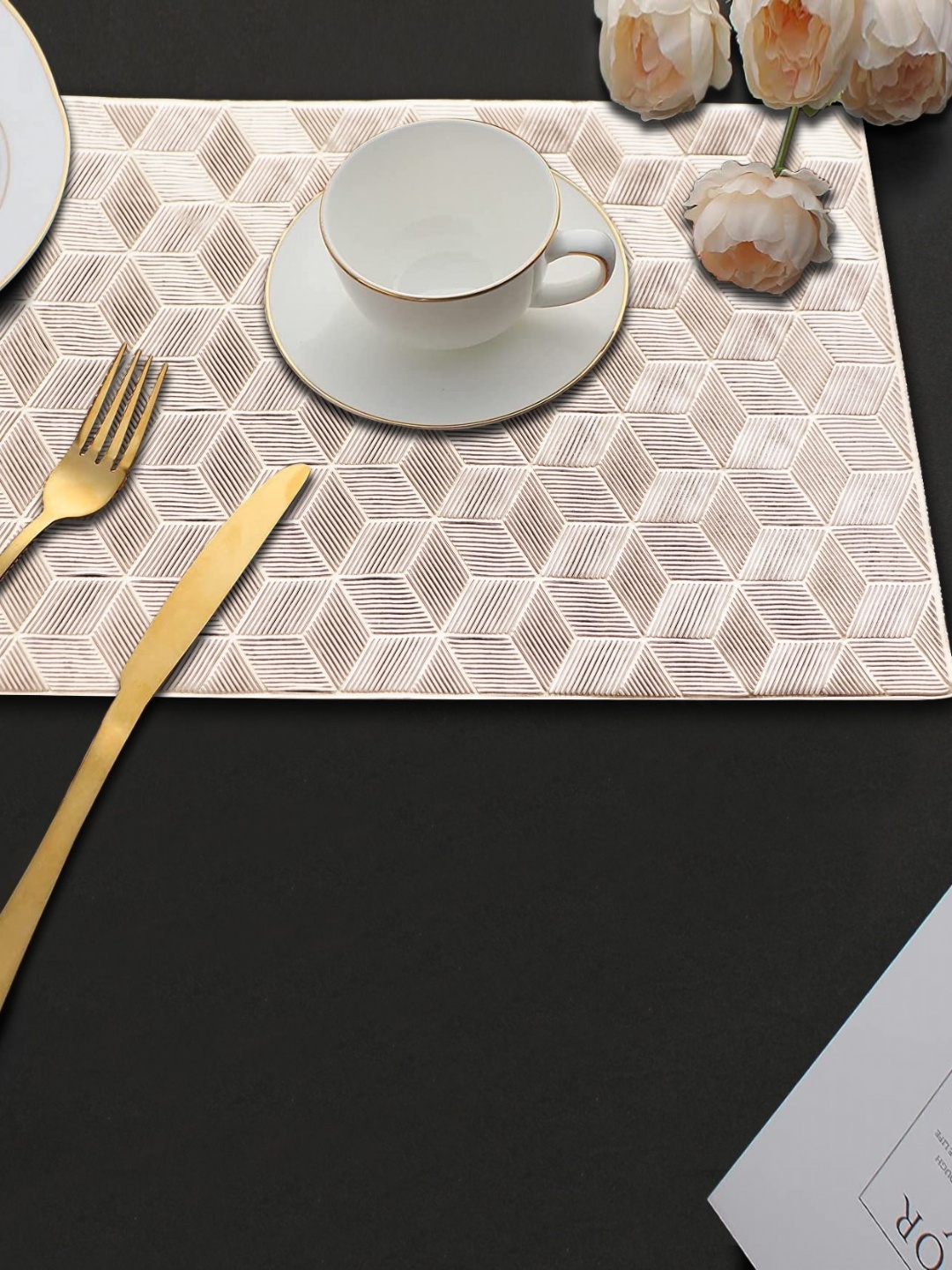 

LooMantha Gold-Toned 2 Pieces Geometric Textured Rectangle Table Placemats