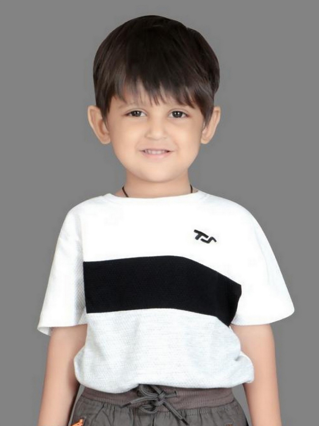 

Crazy Chips Boys Colourblocked V-Neck Cotton T-shirt, White