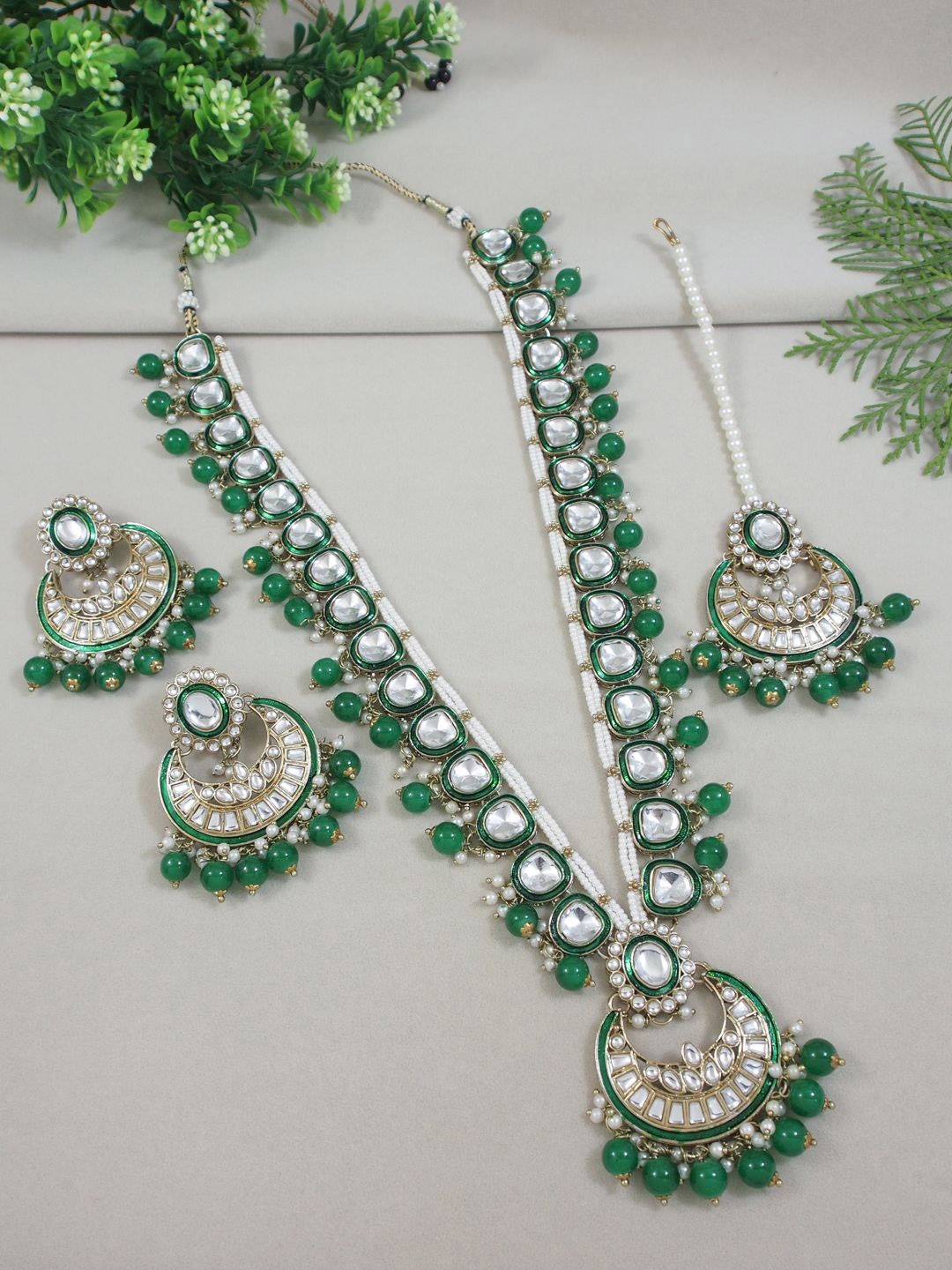 

I Jewels Gold-Plated Kundan-Studded & Pearls-Beaded Jewellery Set