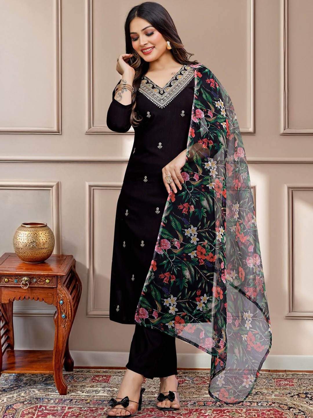 

KALINI Floral Embroidered V-Neck Sequinned Straight Kurta with Trousers & Dupatta, Black
