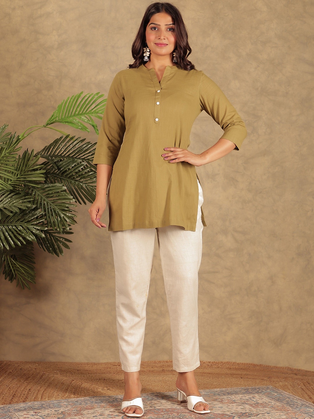 

Aramya Mandarin Collar Khadi Cotton Kurti With Trouser, Yellow