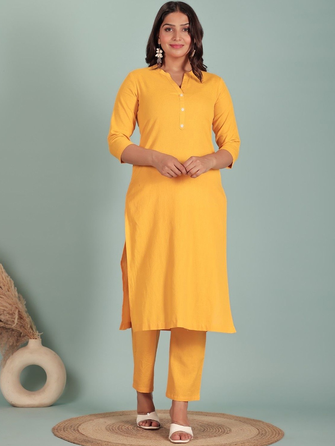 

Aramya Women Regular Beads and Stones Pure Cotton Kurta with Trousers, Yellow