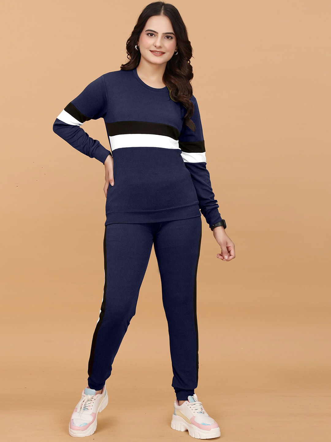 

DTR FASHION Women Round Neck Mid-Rise Tracksuits, Blue