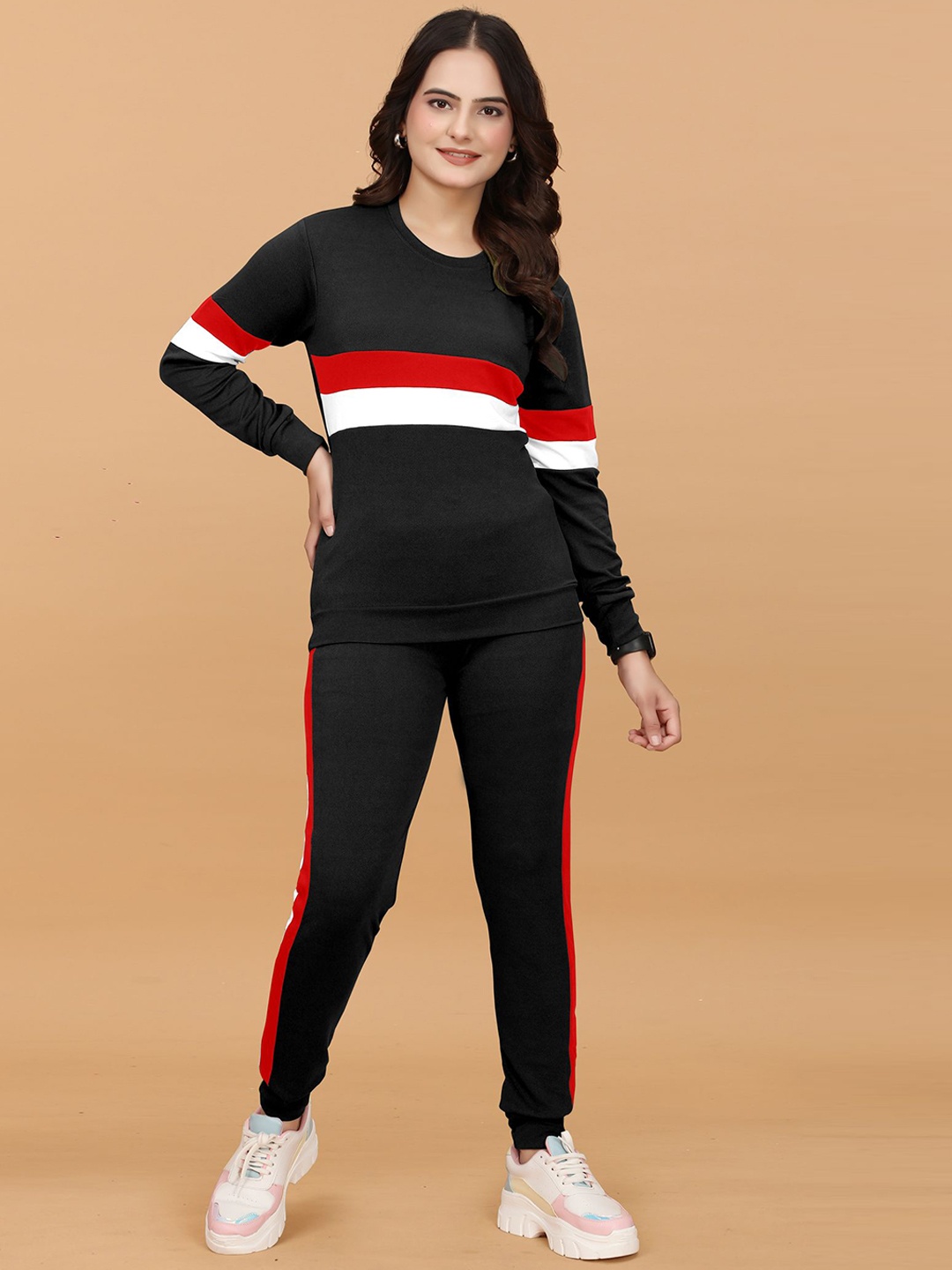 

DTR FASHION Women Colourblocked Round Neck Tracksuit, Black
