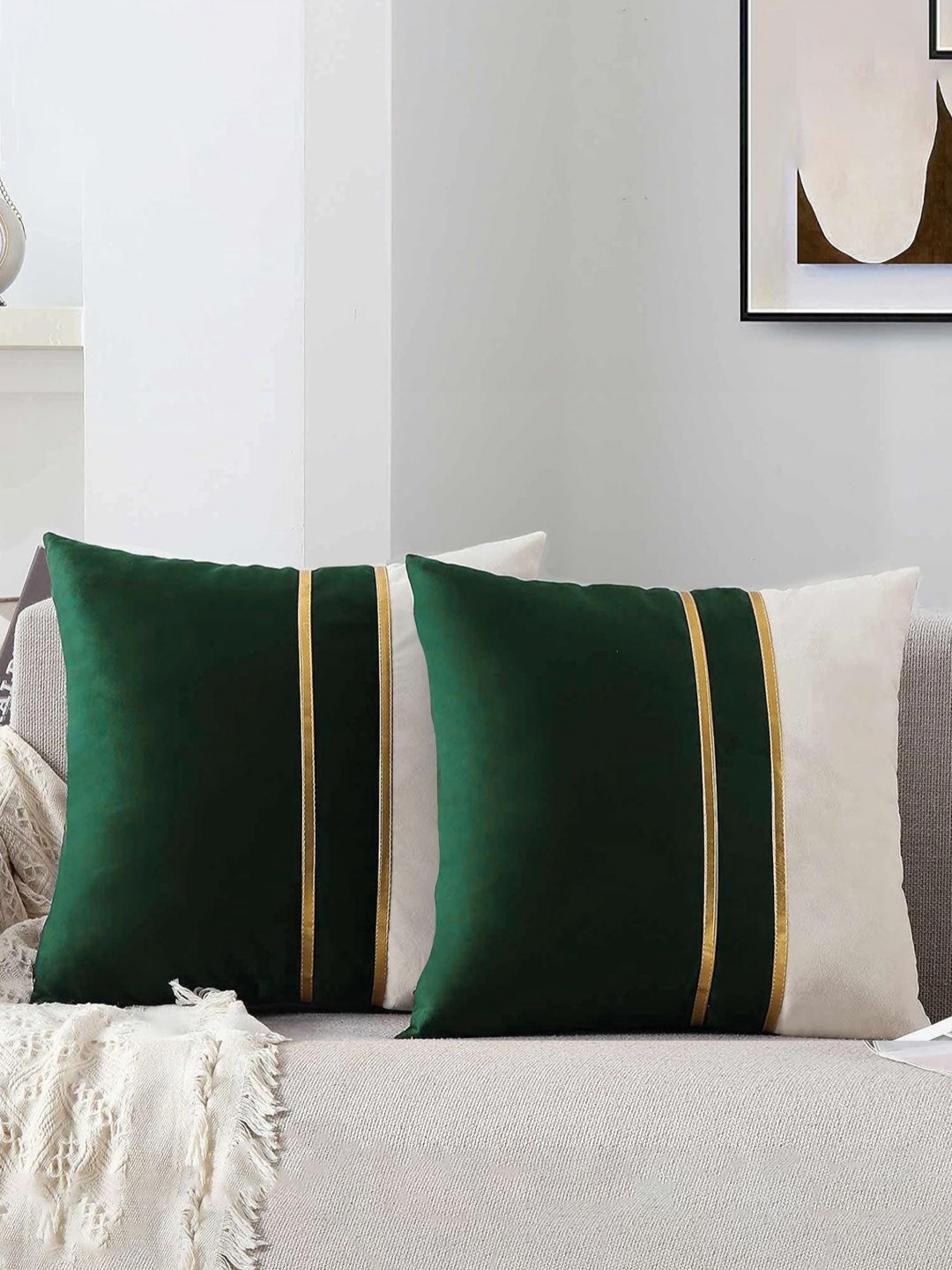 

AEROHAVEN Green & White 2 Pieces Colourblocked Velvet Square Cushion Covers