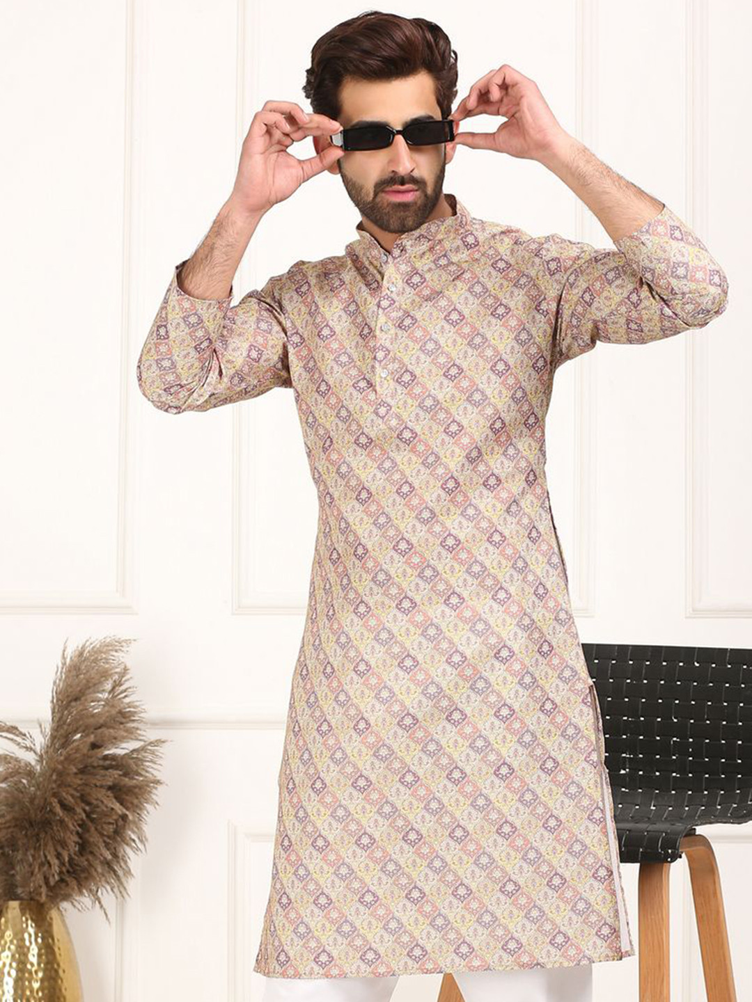 

Larwa Ethnic Motifs Printed Mandarin Collar Straight Kurta With Pyjamas, Cream
