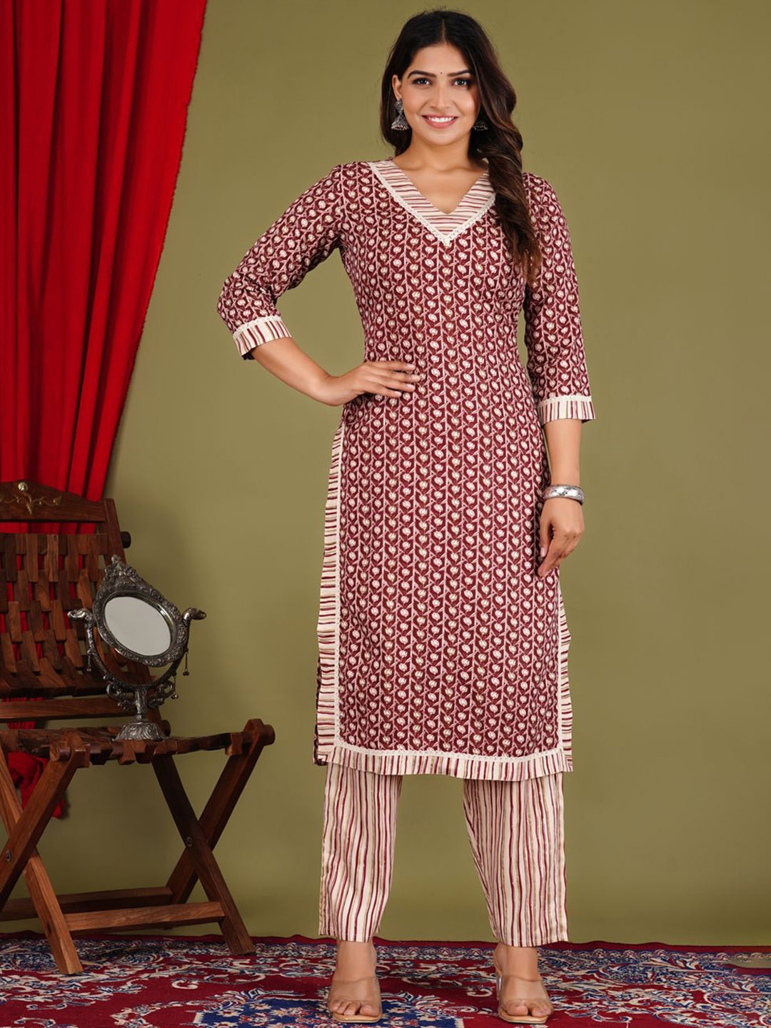 

Loyster Floral Printed V Neck Straight Kurta with Trouser, Maroon