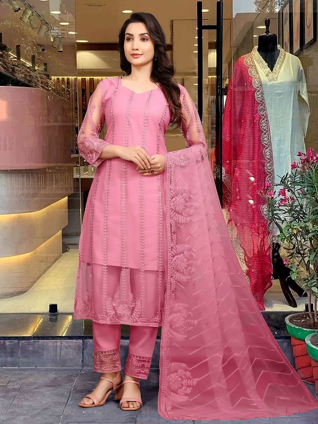 

Bought First Floral Embroidered Net Sweetheart Neck Straight Kurta With Trousers & Dupatta, Pink