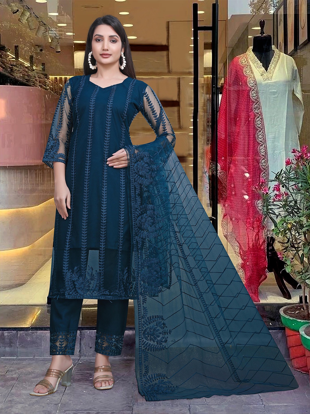 

Bought First Floral Embroidered Net Sweetheart Neck Straight Kurta With Trousers & Dupatta, Blue