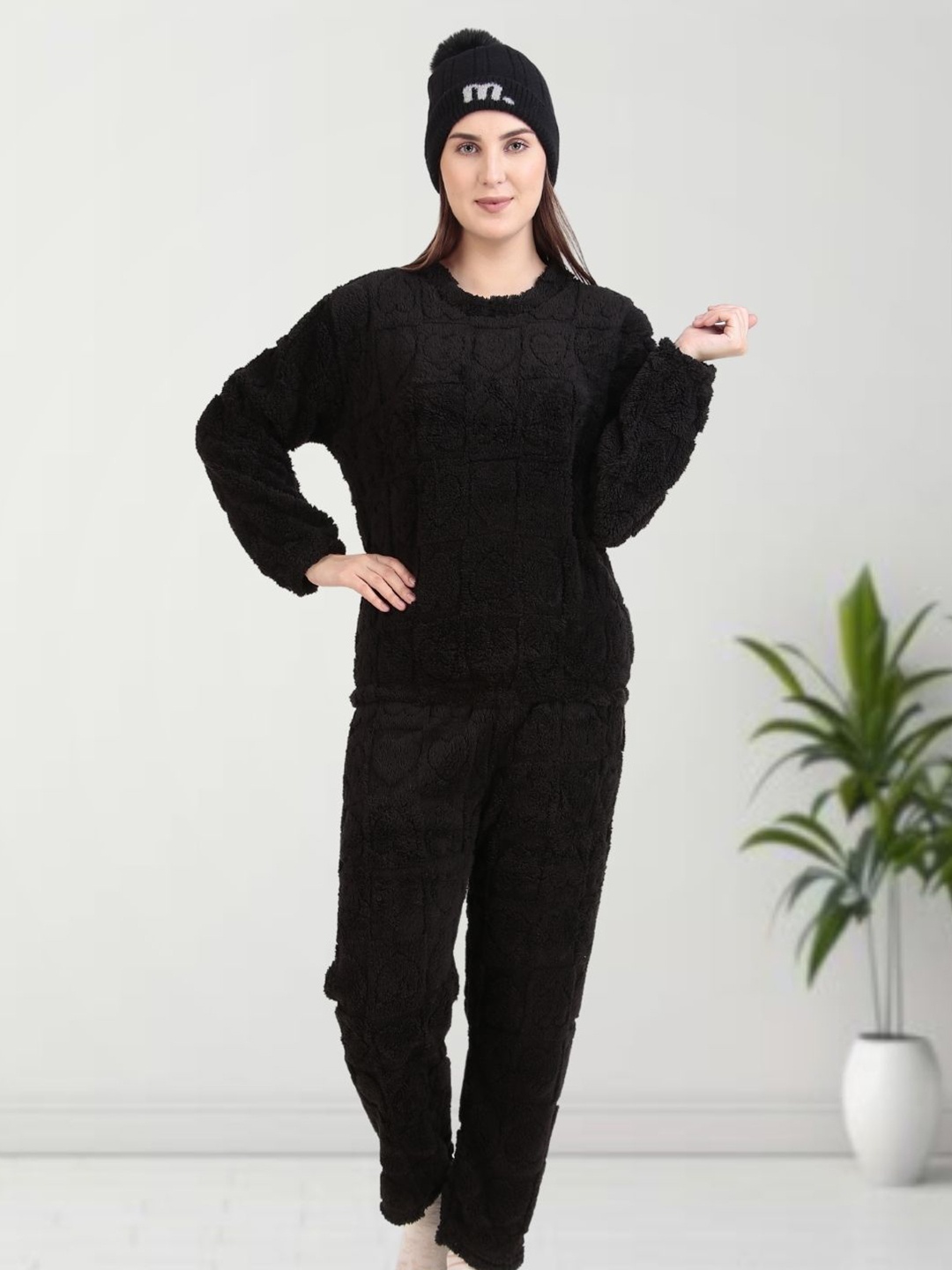 

Untamed Clothing Women Night suit, Black