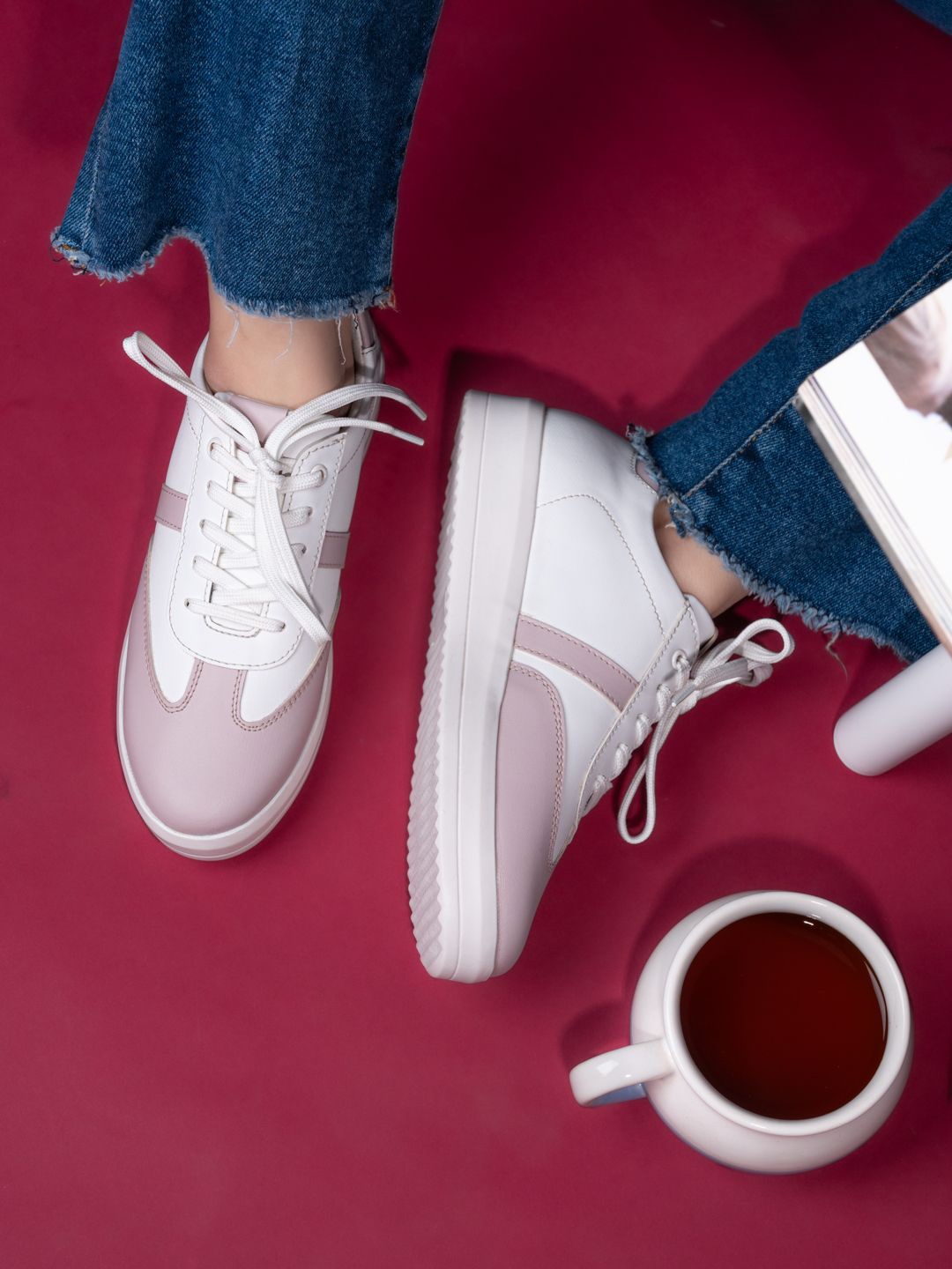 The Roadster Lifestyle Co Women Lace-Ups Round Toe Casual Sneakers, Pink