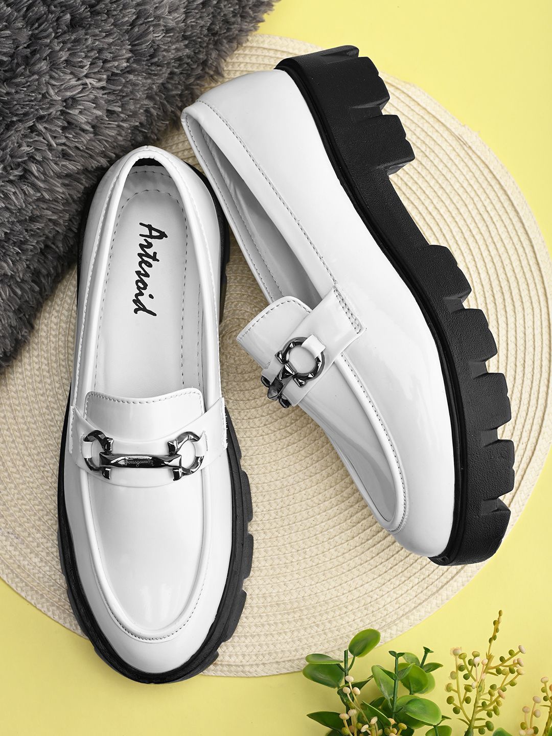 

ASTEROID Men Round Toe Loafers, White