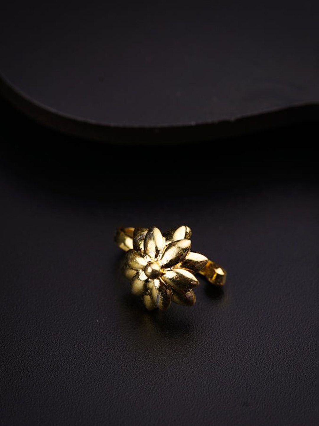 

House of Aadyaa Stud Nosepin, Gold