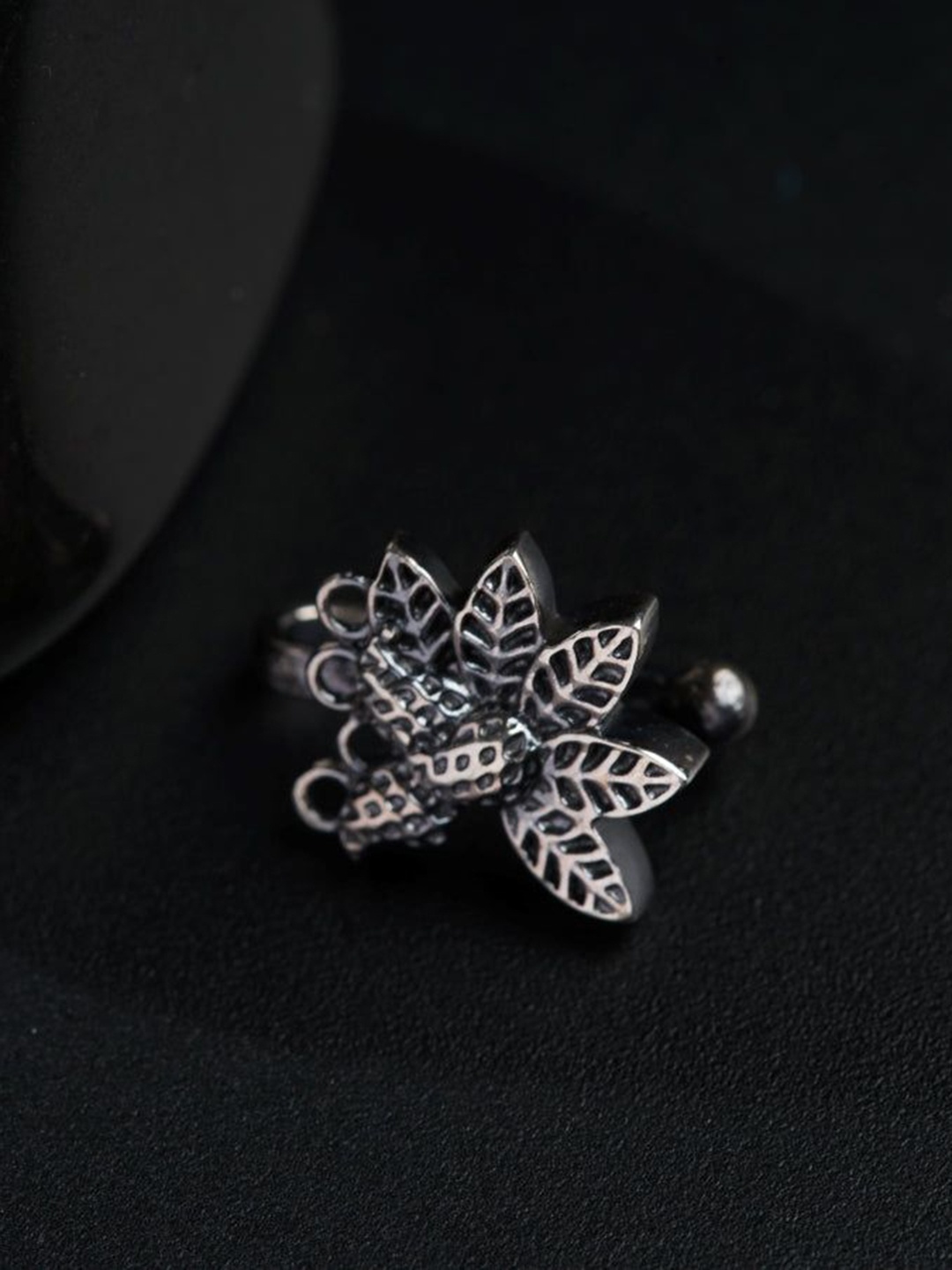 

House of Aadyaa Sterling Silver Oxidised Kairi Stud Nosepin