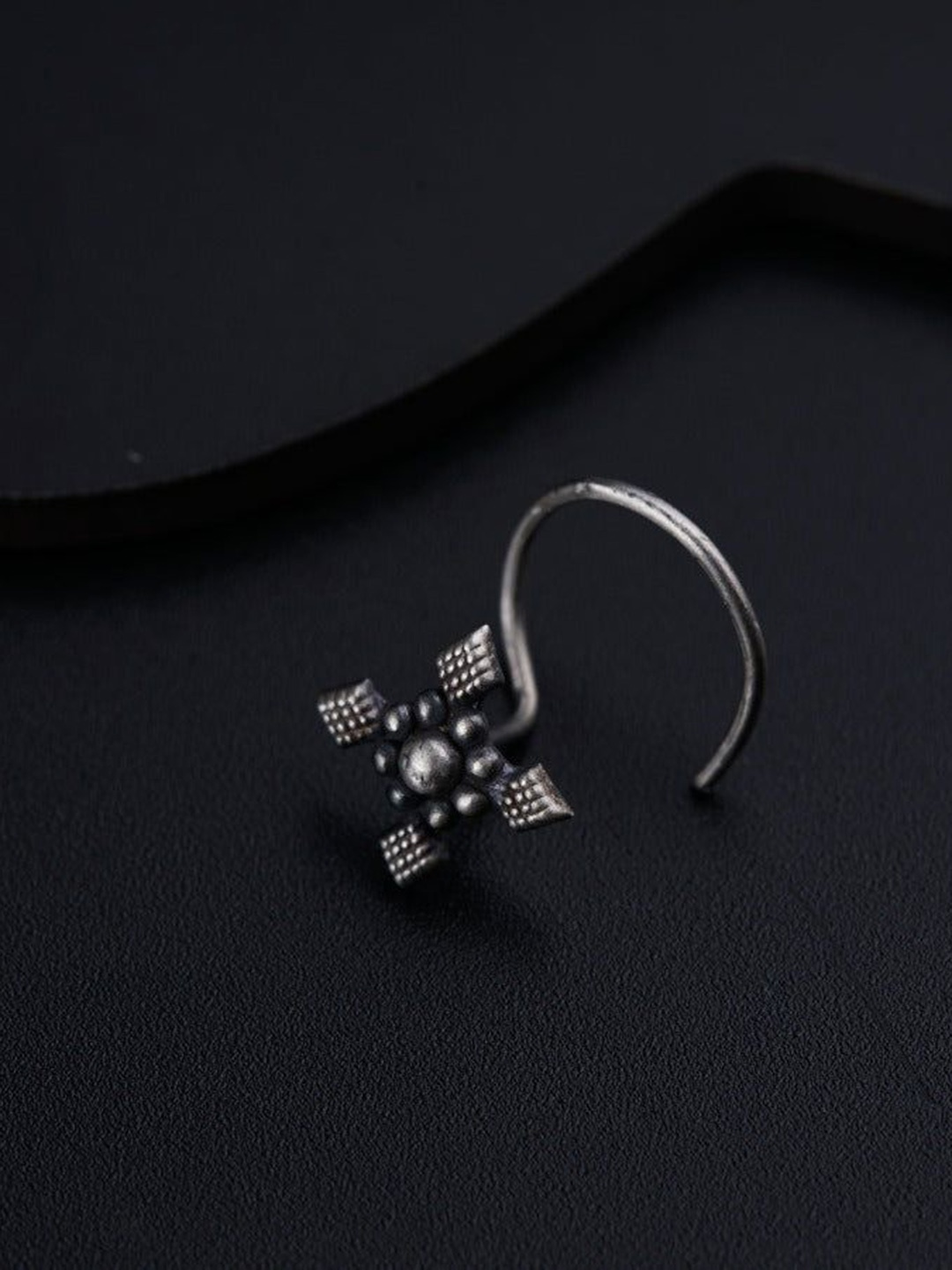 

House of Aadyaa Stud Nosepin, Silver